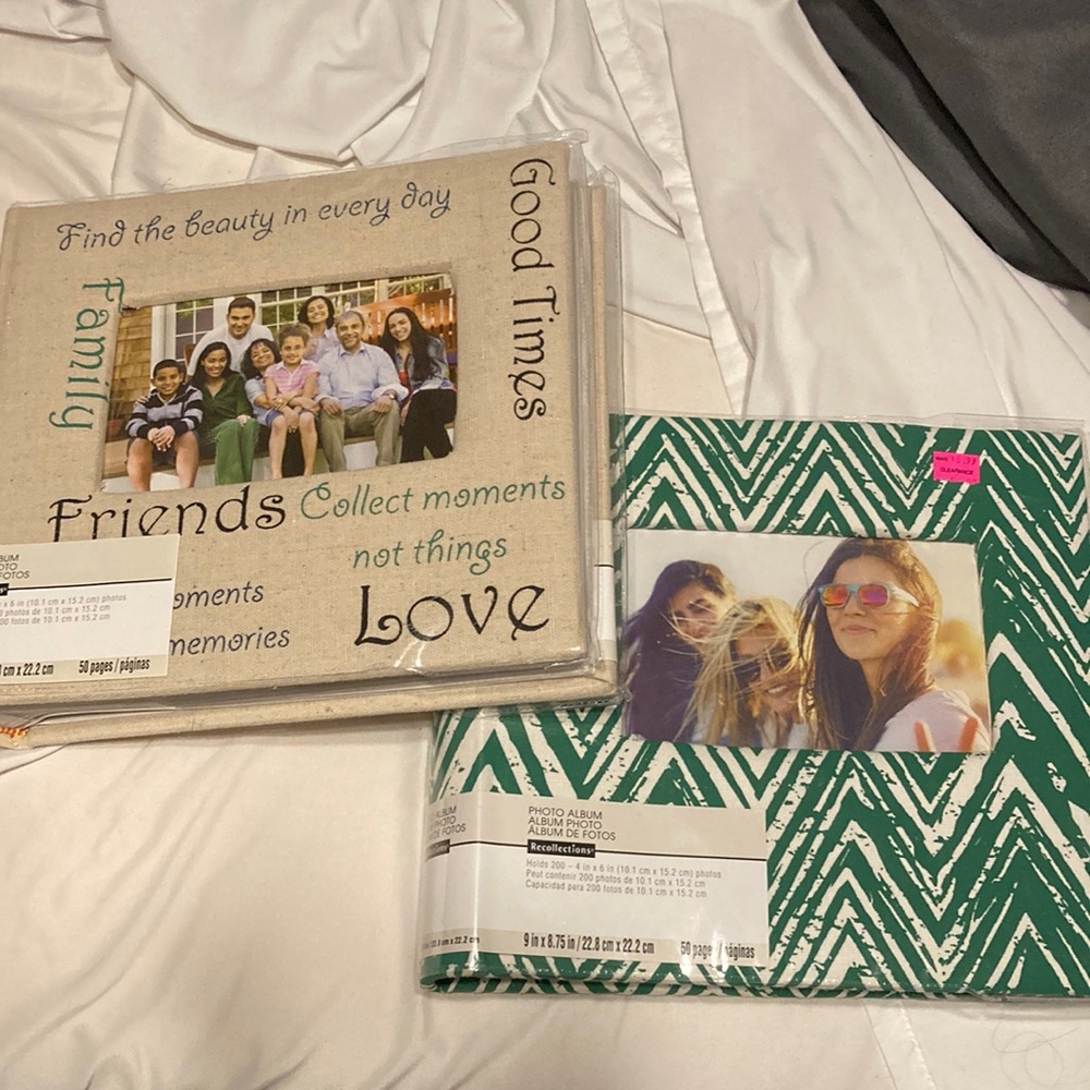 Set of 2 photo albums NWT